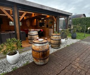 Tonneaux bois décoratifs pour soirée et réception