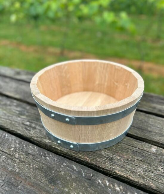 Corbeille en chêne cerclage galva – création en bois artisanale